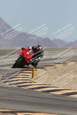 media/Oct-02-2025-Racers Edge (Thu) [[2c91cb6ab3]]/2-A Group/Session 5-Turn 12 (130pm)/